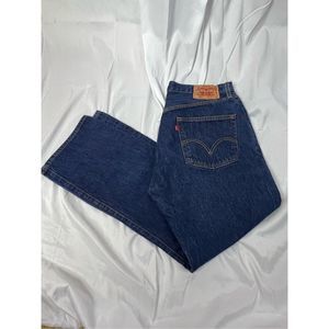 Levi’s 501 button fly straight leg- men’s 36w 32 l great condition